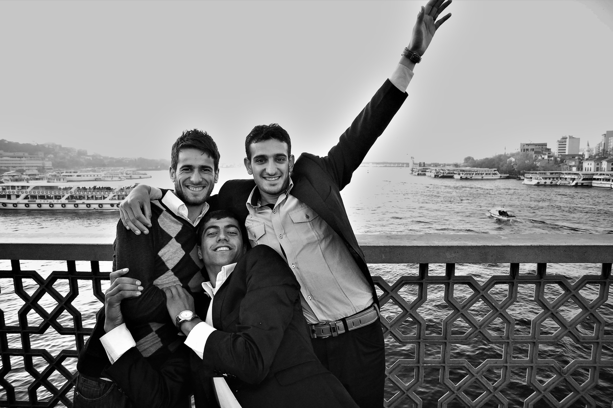 Utangaç bir poz / lensler konuşabilseydi